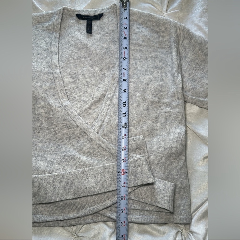 BCBGMAXAZRIA Grey Ballerina Style Self-Tie Wrap Sweater Size Small - Picture 7 of 9